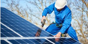 Installation Maintenance Panneaux Solaires Photovoltaïques à Saint-Priest-la-Prugne